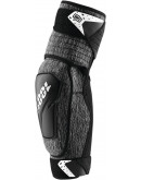 Chrániče lakťov 100% FORTIS black/gray